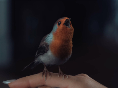 ロザリアの「Berghain」(feat.ビョーク、イヴ・トゥモア)のMV